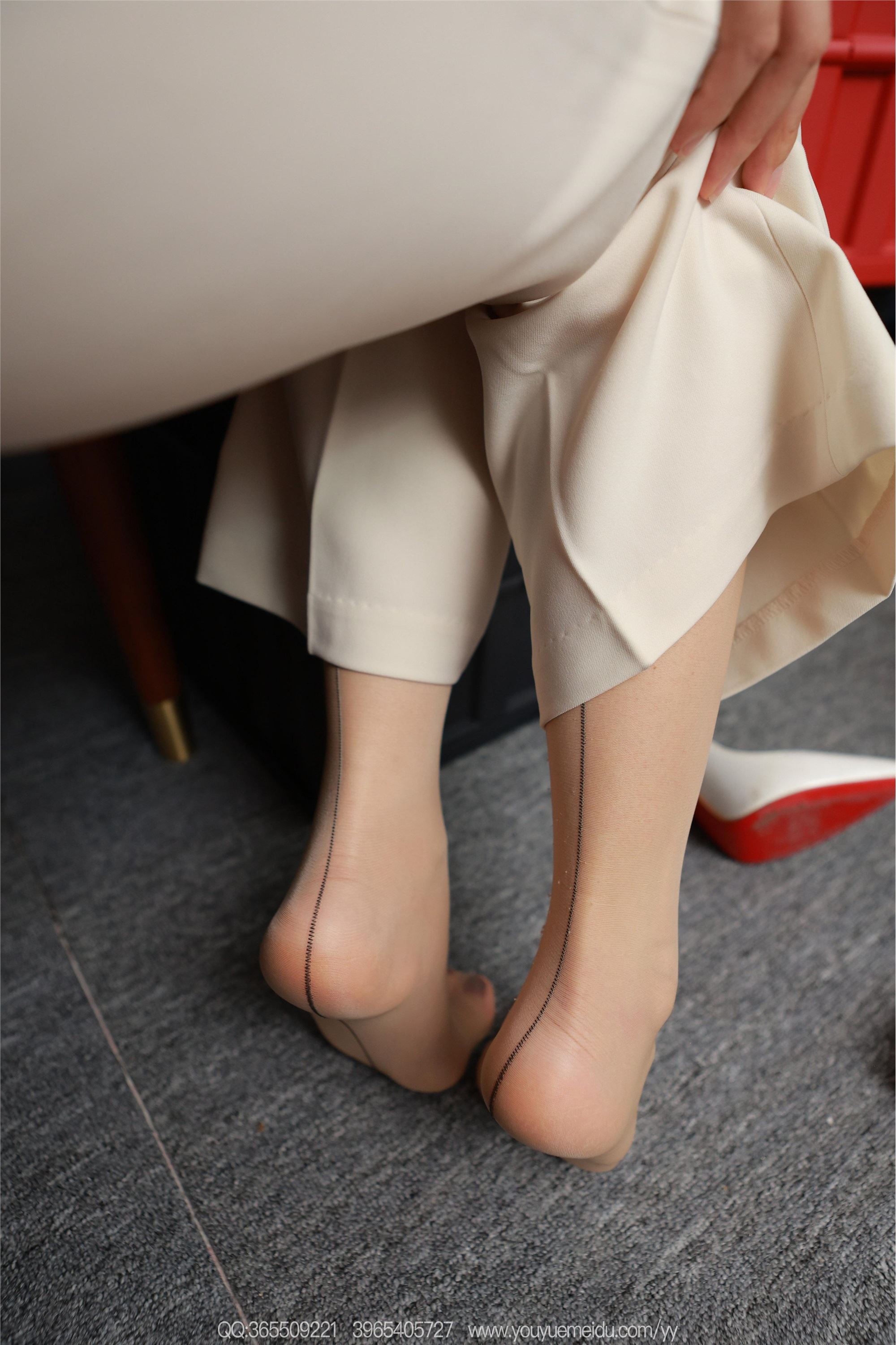 IESS异思趣向  2025.07.06 丝享家 2098 小婕《白色裤里丝》